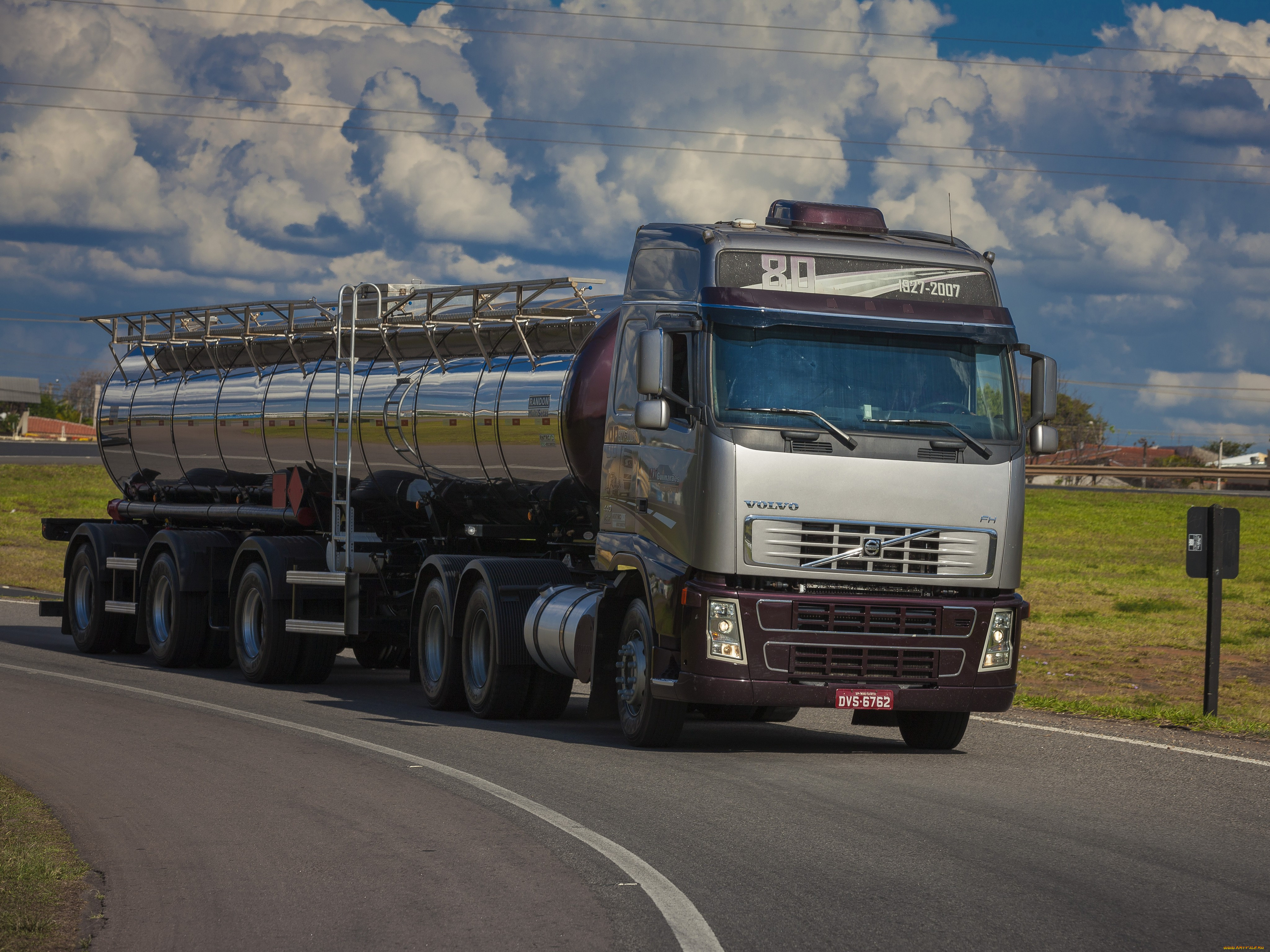 , volvo trucks , , , volvo, uk-spec, 550, fh16